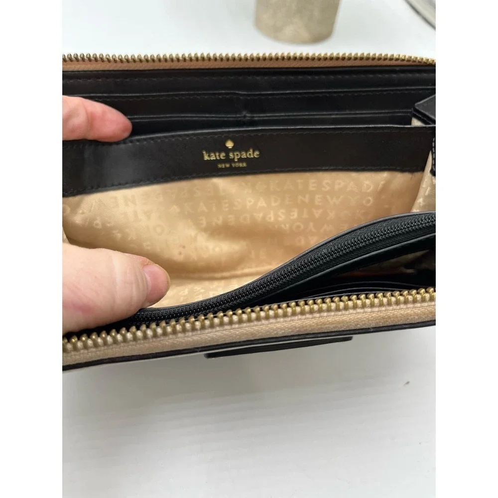 Kate Spade Wellesley Neda Black & Cream Zipper‎ Leather Wallet